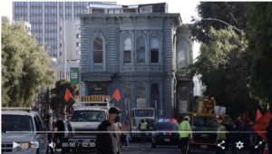 139-year-old Victorian house moved in San Francisco